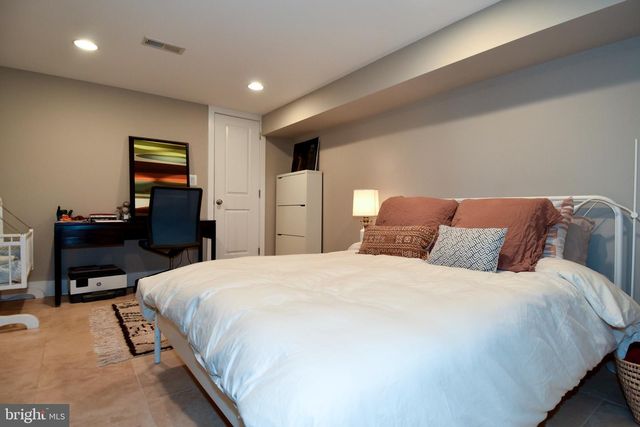 1528 SPRING PL NW, Washington, DC 20010
