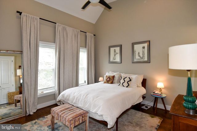 1528 SPRING PL NW, Washington, DC 20010