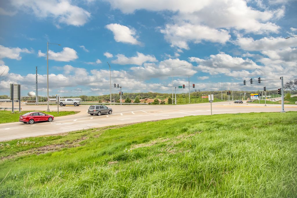 Image 6 of property listing at 1365 STATE Street, Lemont, IL 60439