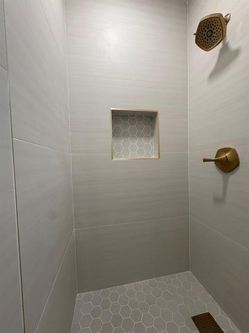 525 NE 126th Street, North Miami, FL 33161