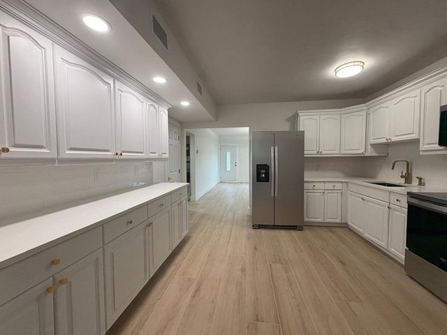 525 NE 126th Street, North Miami, FL 33161