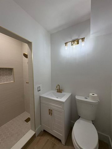 525 NE 126th Street, North Miami, FL 33161