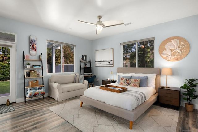 2743 Mesa Dr, Oceanside, CA 92054