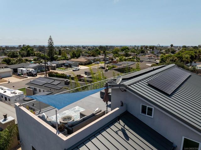 2743 Mesa Dr, Oceanside, CA 92054