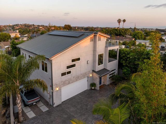 2743 Mesa Dr, Oceanside, CA 92054