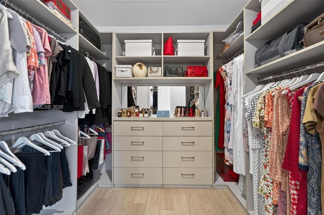 8267 SW 120th Ter, Miami, FL 33156