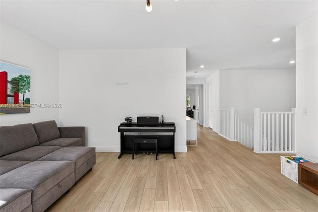 8267 SW 120th Ter, Miami, FL 33156