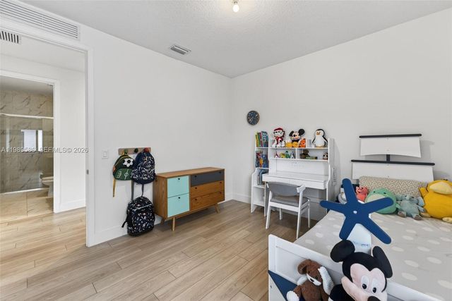 8267 SW 120th Ter, Miami, FL 33156