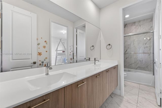 8267 SW 120th Ter, Miami, FL 33156