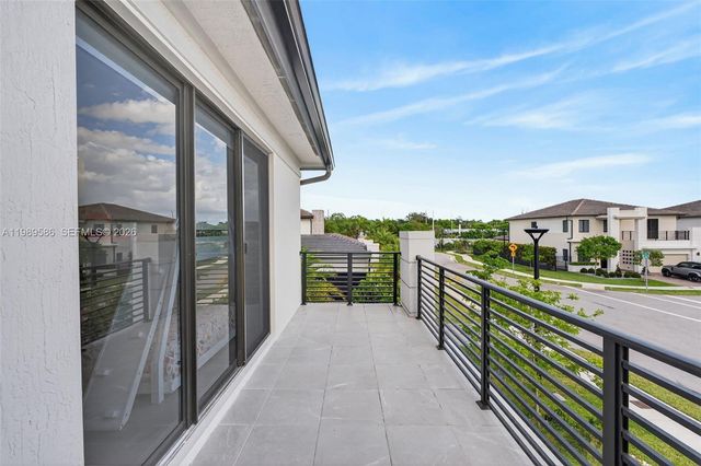 8267 SW 120th Ter, Miami, FL 33156