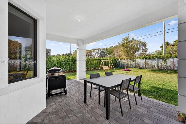 8267 SW 120th Ter, Miami, FL 33156