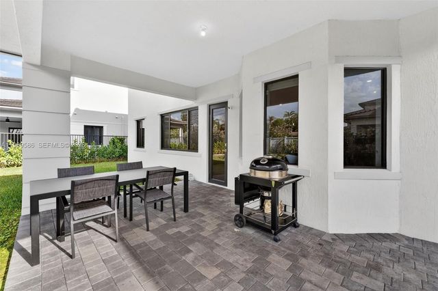 8267 SW 120th Ter, Miami, FL 33156