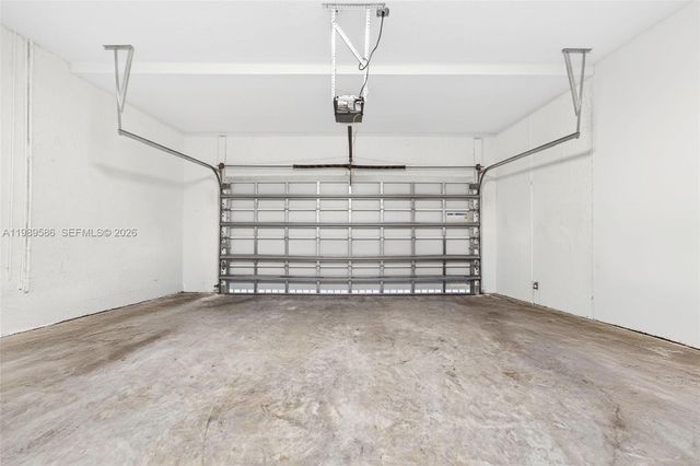 8267 SW 120th Ter, Miami, FL 33156