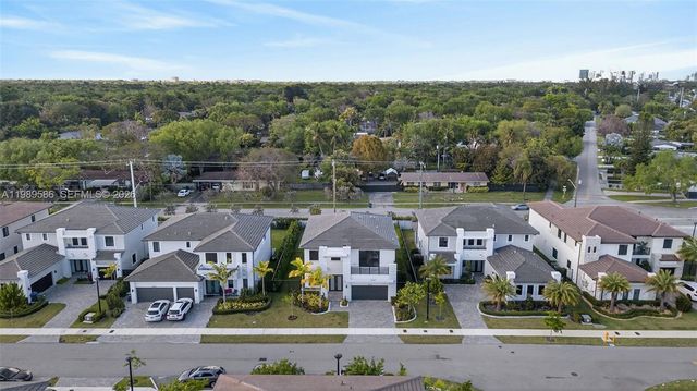 8267 SW 120th Ter, Miami, FL 33156