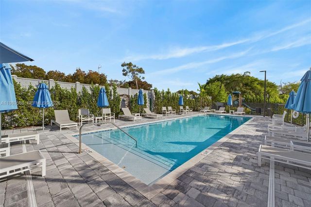 8267 SW 120th Ter, Miami, FL 33156