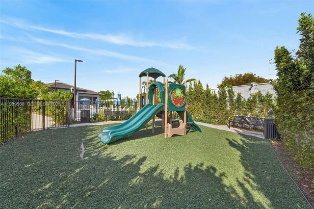 8267 SW 120th Ter, Miami, FL 33156