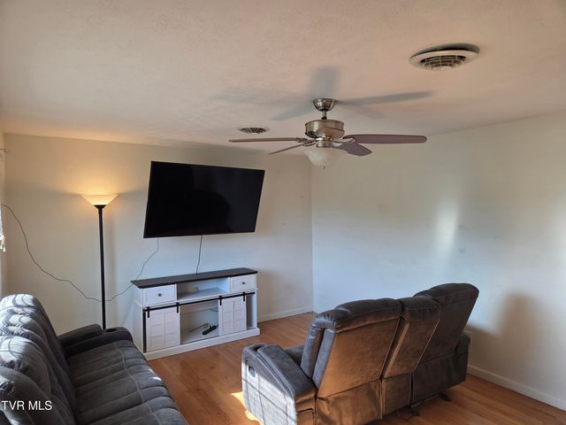 20235 Mosby Avenue, Bristol, VA 24202