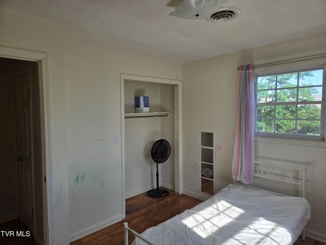 20235 Mosby Avenue, Bristol, VA 24202