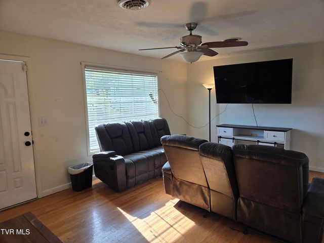 20235 Mosby Avenue, Bristol, VA 24202