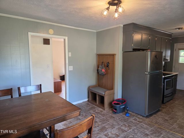 20235 Mosby Avenue, Bristol, VA 24202