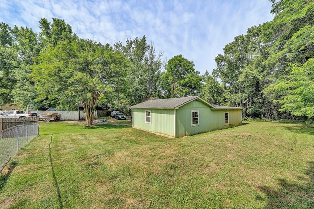 8402 Brubaker DR, Roanoke, VA 24019