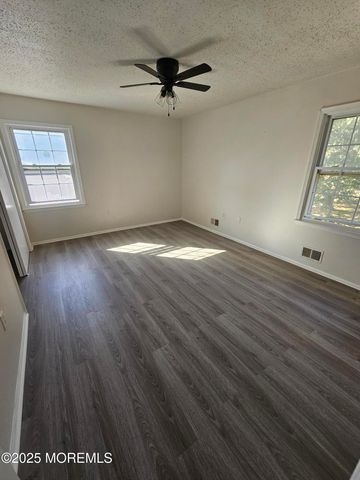 1024 Irving Place, Toms River, NJ 08755