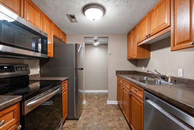 420 Elysian Fields Rd Apt E8, Nashville, TN 37211