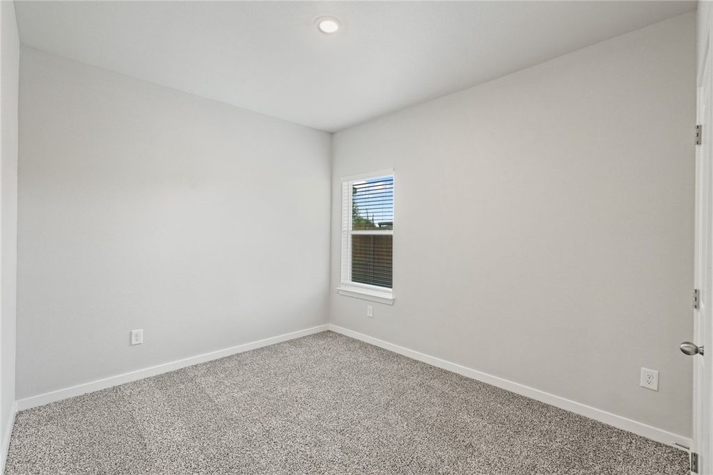107 Sapphire St, Portland, TX 78374 — photo 5