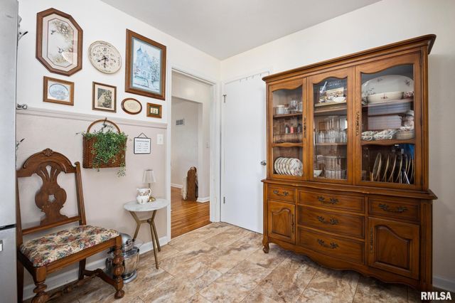2921 W KENWOOD Avenue, West Peoria, IL 61604