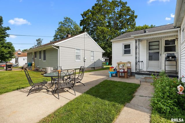 2921 W KENWOOD Avenue, West Peoria, IL 61604