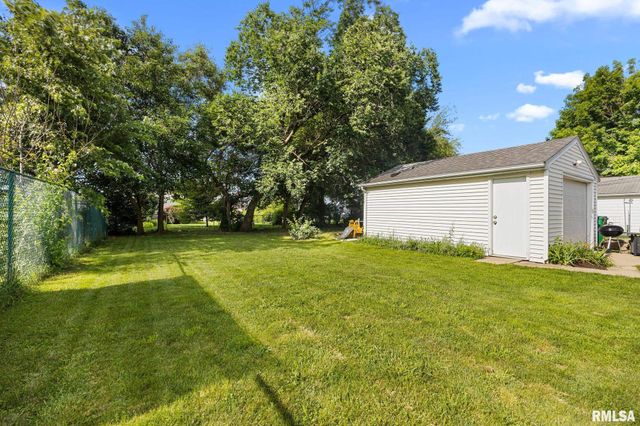 2921 W KENWOOD Avenue, West Peoria, IL 61604