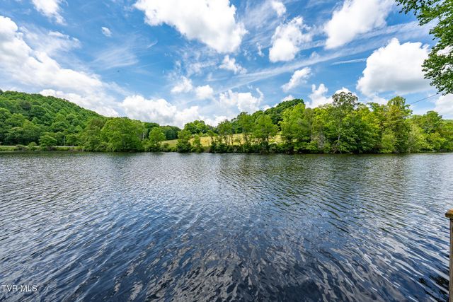 206 Ripshin Lake Road, Roan Mountain, TN 37687