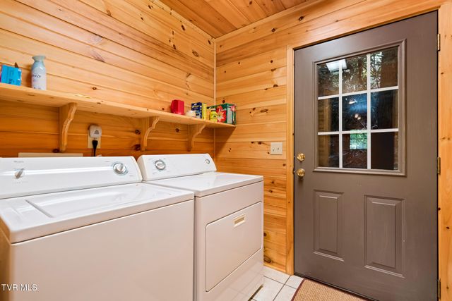 206 Ripshin Lake Road, Roan Mountain, TN 37687