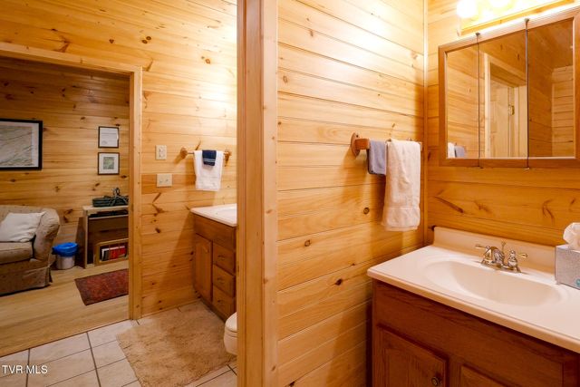 206 Ripshin Lake Road, Roan Mountain, TN 37687