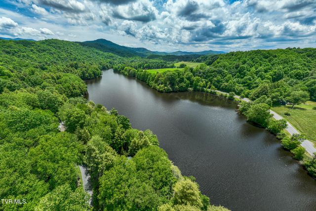206 Ripshin Lake Road, Roan Mountain, TN 37687