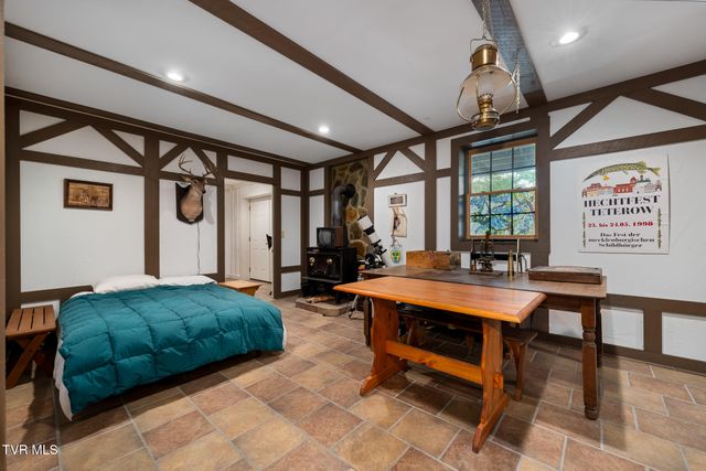 206 Ripshin Lake Road, Roan Mountain, TN 37687