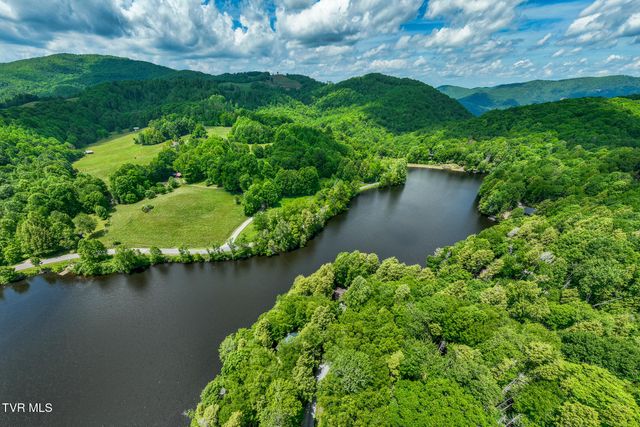 206 Ripshin Lake Road, Roan Mountain, TN 37687