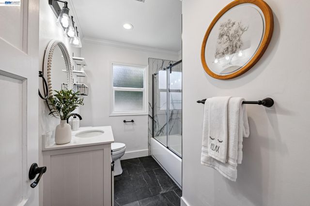2107 Lessley Ave, Castro Valley, CA 94546