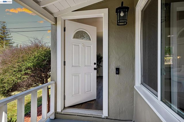 2107 Lessley Ave, Castro Valley, CA 94546