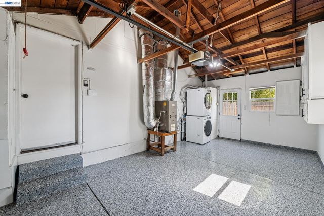 2107 Lessley Ave, Castro Valley, CA 94546
