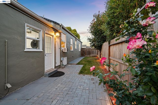 2107 Lessley Ave, Castro Valley, CA 94546