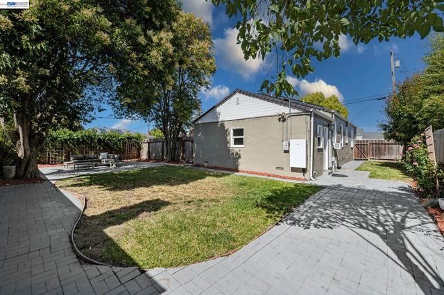 2107 Lessley Ave, Castro Valley, CA 94546