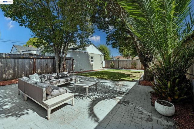 2107 Lessley Ave, Castro Valley, CA 94546