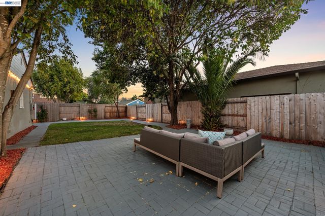 2107 Lessley Ave, Castro Valley, CA 94546