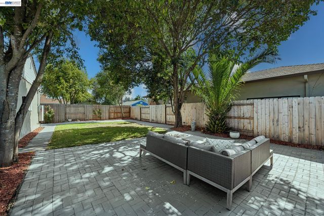 2107 Lessley Ave, Castro Valley, CA 94546