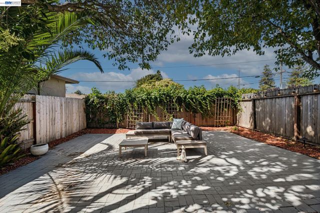 2107 Lessley Ave, Castro Valley, CA 94546
