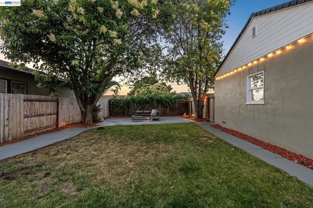2107 Lessley Ave, Castro Valley, CA 94546