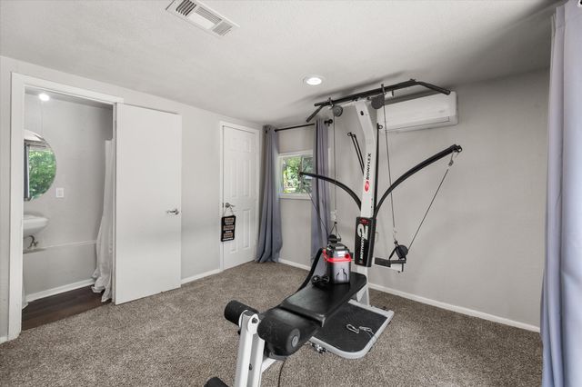 555 W Main Street, Lancaster, TX 75146