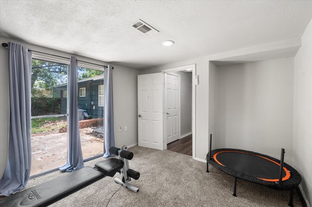 555 W Main Street, Lancaster, TX 75146