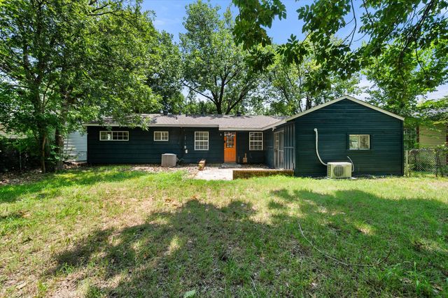 555 W Main Street, Lancaster, TX 75146